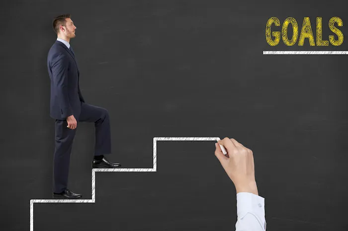 Cómo dividir metas grandes en pasos: 7 estrategias poderosas que transforman tu mente en 2026