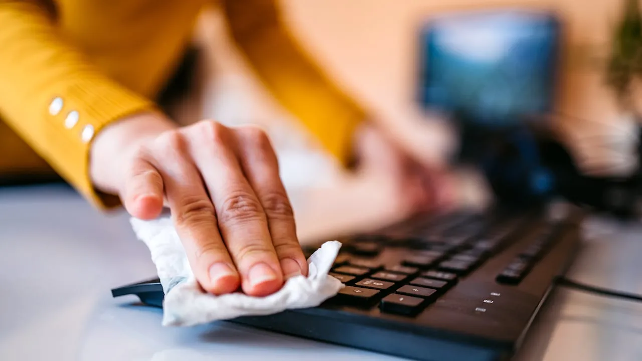 10 Razones Poderosas por las que la limpieza de teclado Puede Salvar tu Salud en 2026