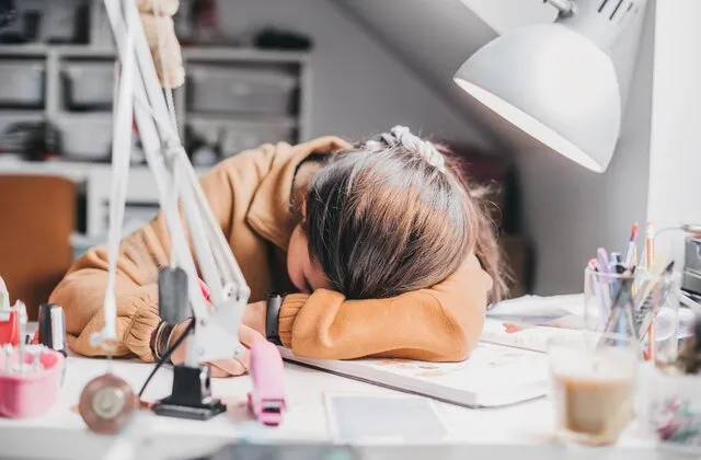 10 Estrategias Poderosas para Manejar el Estrés Intenso en 2026