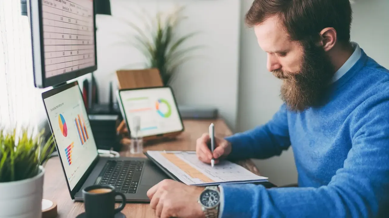 Compara tus gastos con tu presupuesto planificado