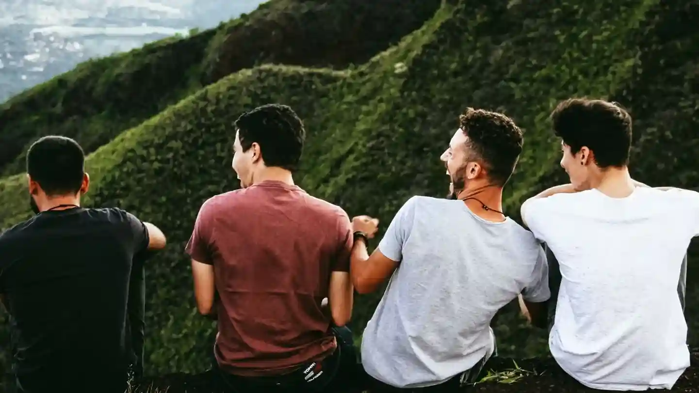 7 Estrategias Poderosas para revivir amistades y Fortalecer Vínculos en 2026