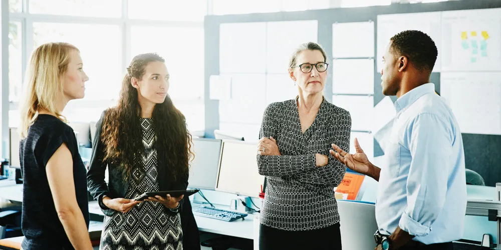 7 Señales de Sobrecarga en el Trabajo y Cómo Ofrecer Ayuda Efectivamente