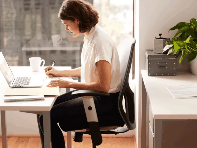 Beneficios Comprobados del Ajuste de Escritorio