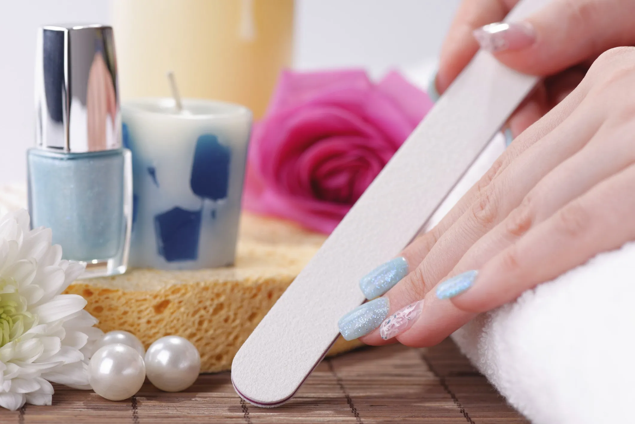 Cuida Tus Manos Después de la Manicura